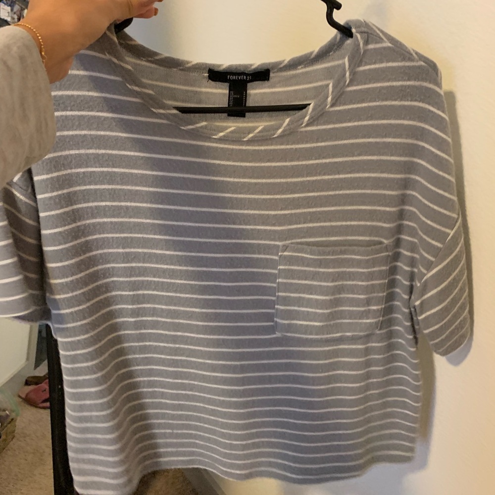 Cute short forever 21 top